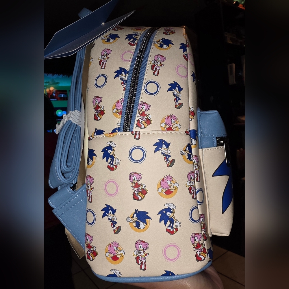 Brand New! Loungefly Sonic The Hedgehog Amy Rose & Sonic Mini Backpack - Picture 2 of 5